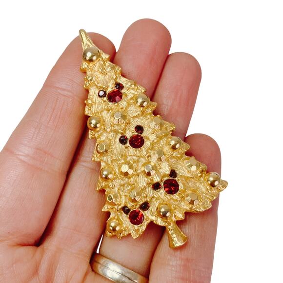 Signed Disney Christmas Tree Brooch Gold Tone Red Rhinestones Hidden Mickey VTG - Picture 2 of 12